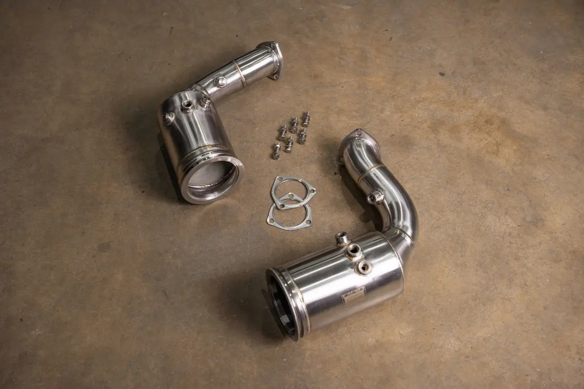 Bentley Bentayga V8 400 Cell Catted Downpipes 1