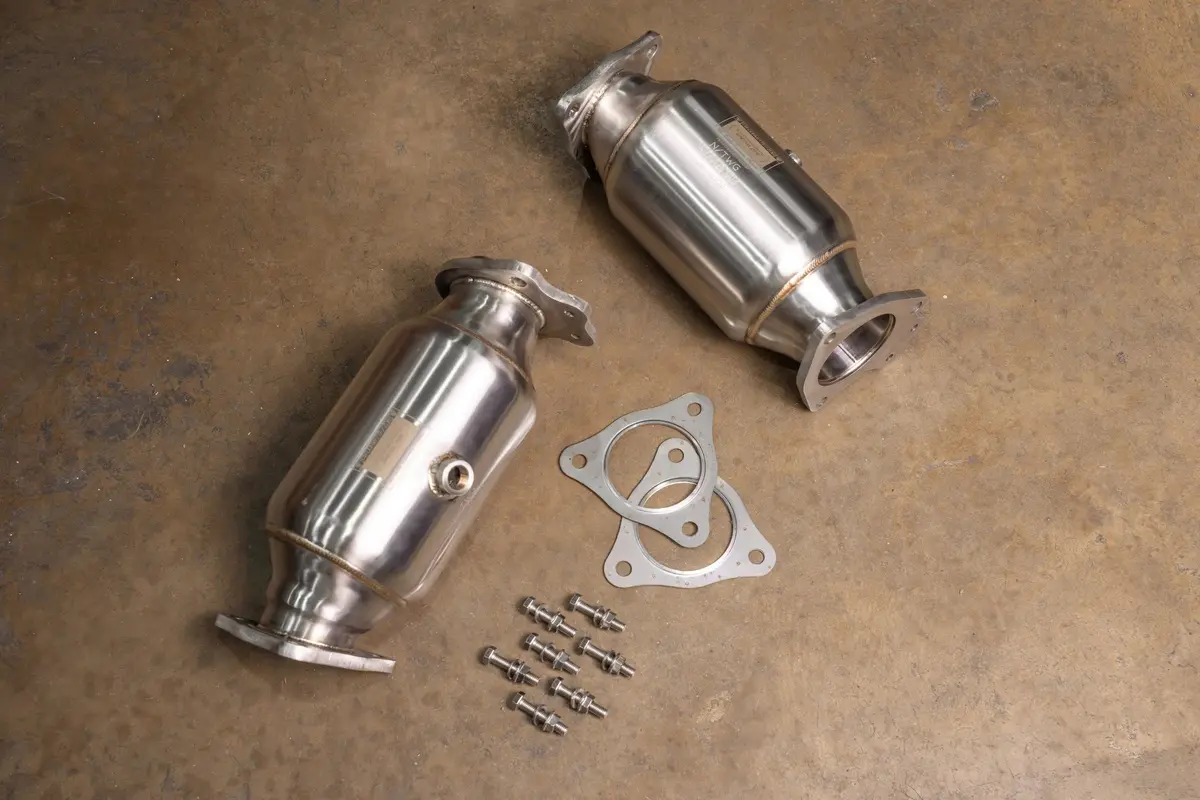 Chevy Corvette C8 / C8 Z06 400 Cell Catted Downpipes 1