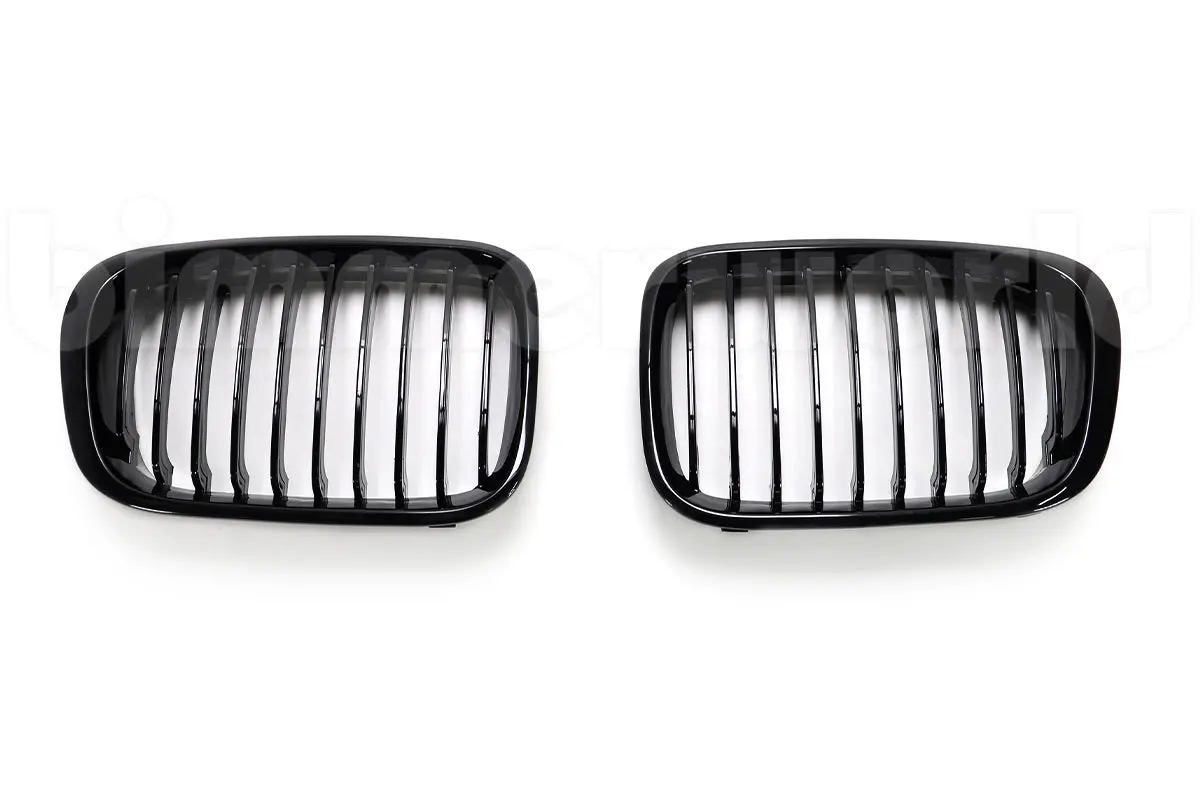 Gloss Black Front Grilles - E46 Sedan/Wagon 1999-2001 (Pre-Facelift) 1