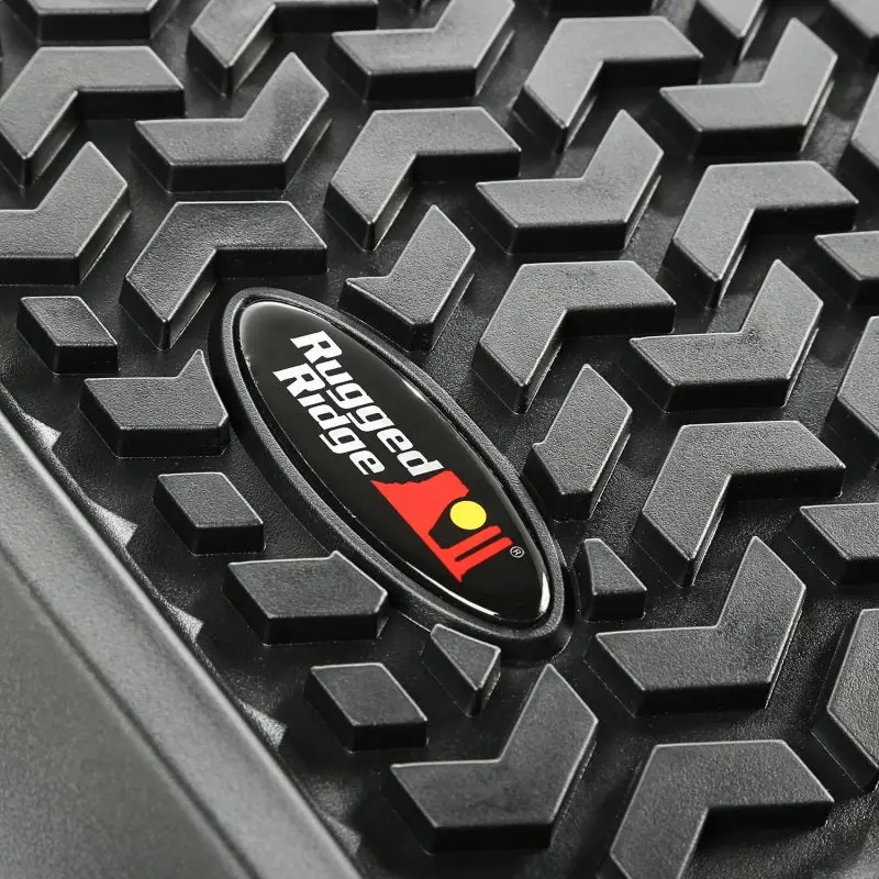 Rugged Ridge Rear Floor Liners For 1999–2004 Jeep Grand Cherokee Wj — Black 1